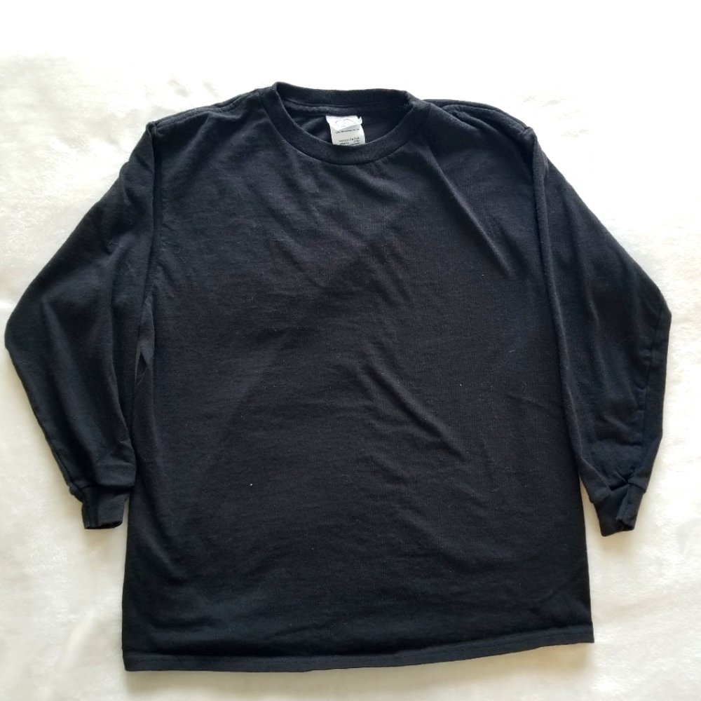 Delta Apparel Boys Long Sleeve Tee Size M